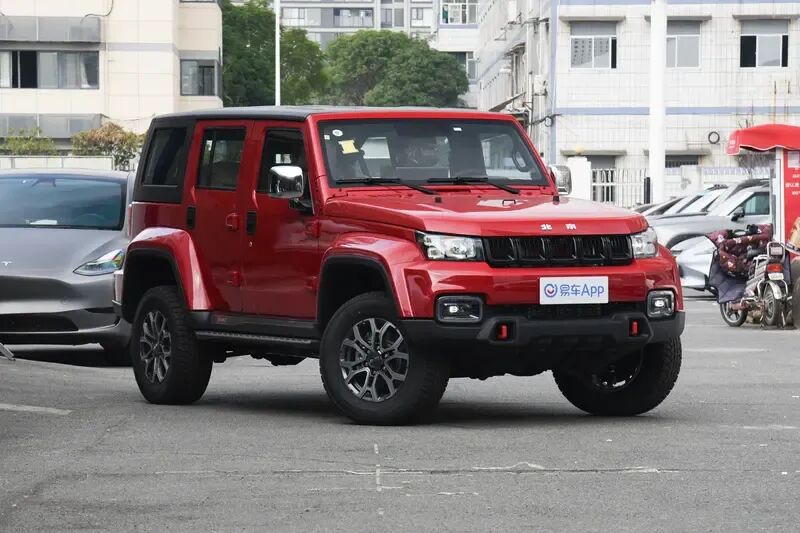 汽油/柴油两种动力！设置大量实体按键！北京越野BJ40探险家！