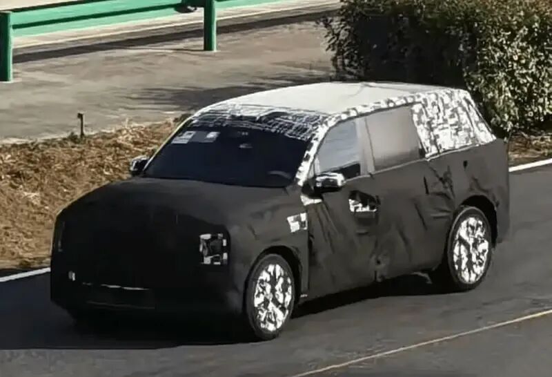 定价低于尊界S800！对标揽胜、劳斯莱斯！疑似尊界全新SUV路试谍照！